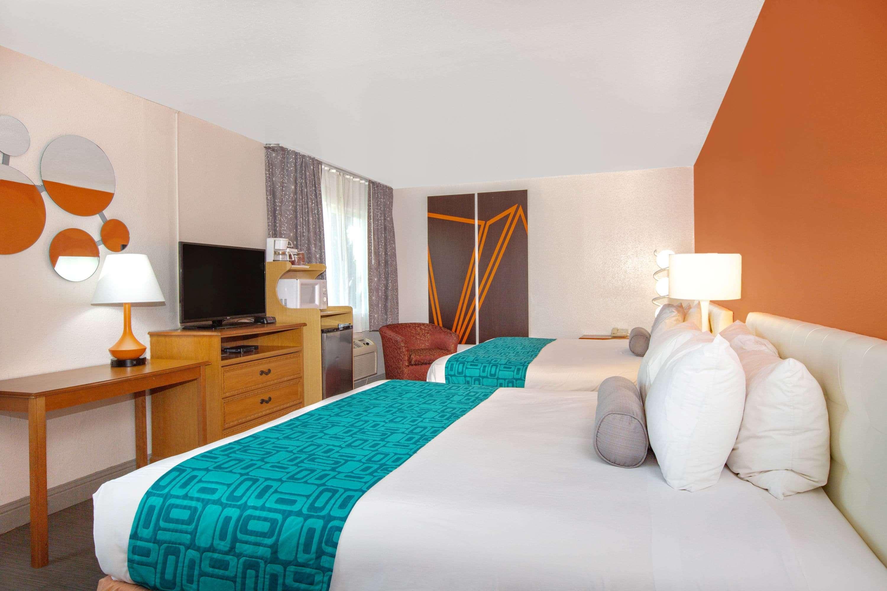 Howard Johnson By Wyndham Salem Esterno foto