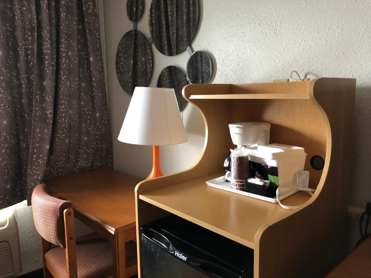Howard Johnson By Wyndham Salem Esterno foto