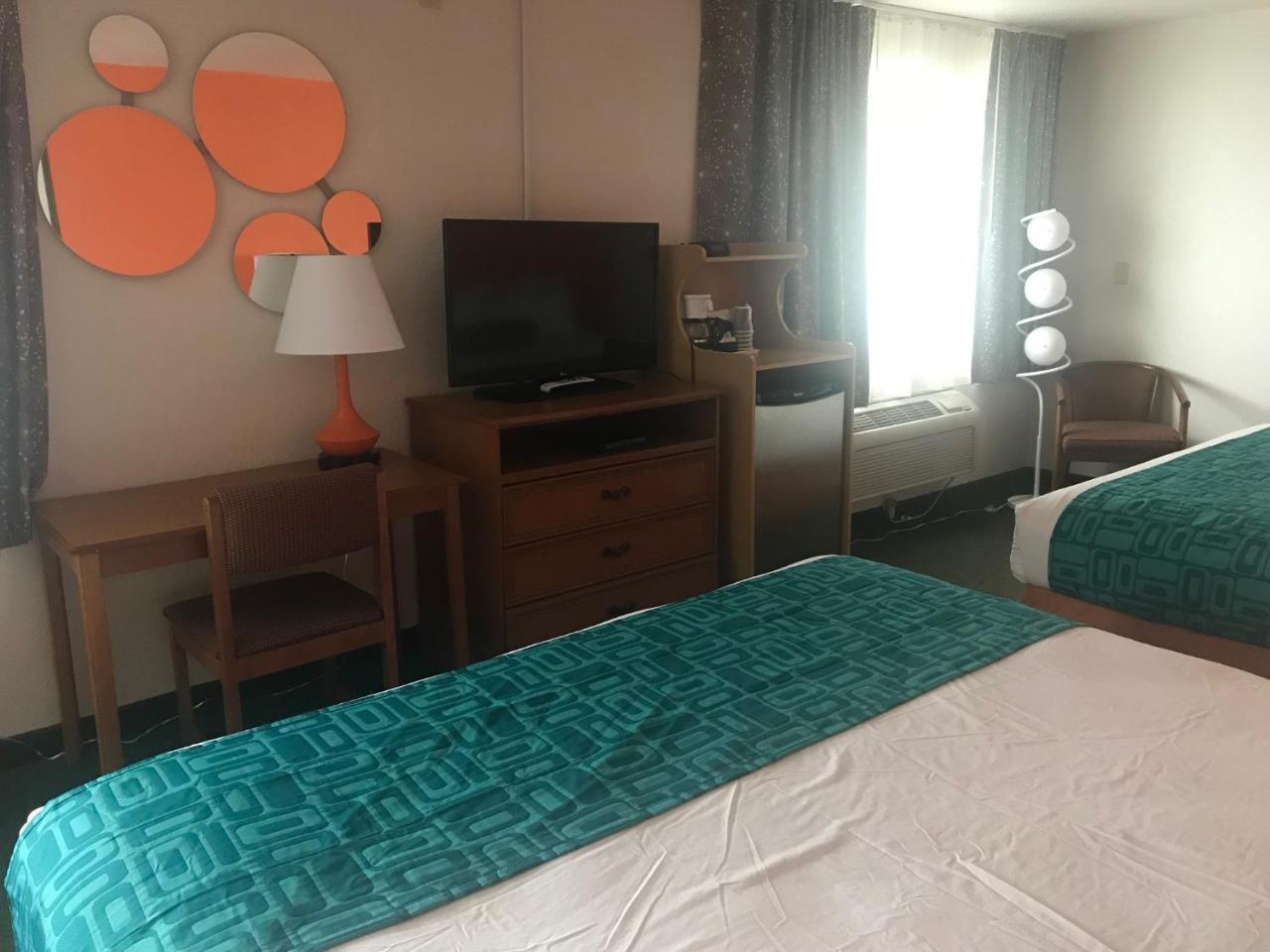 Howard Johnson By Wyndham Salem Esterno foto