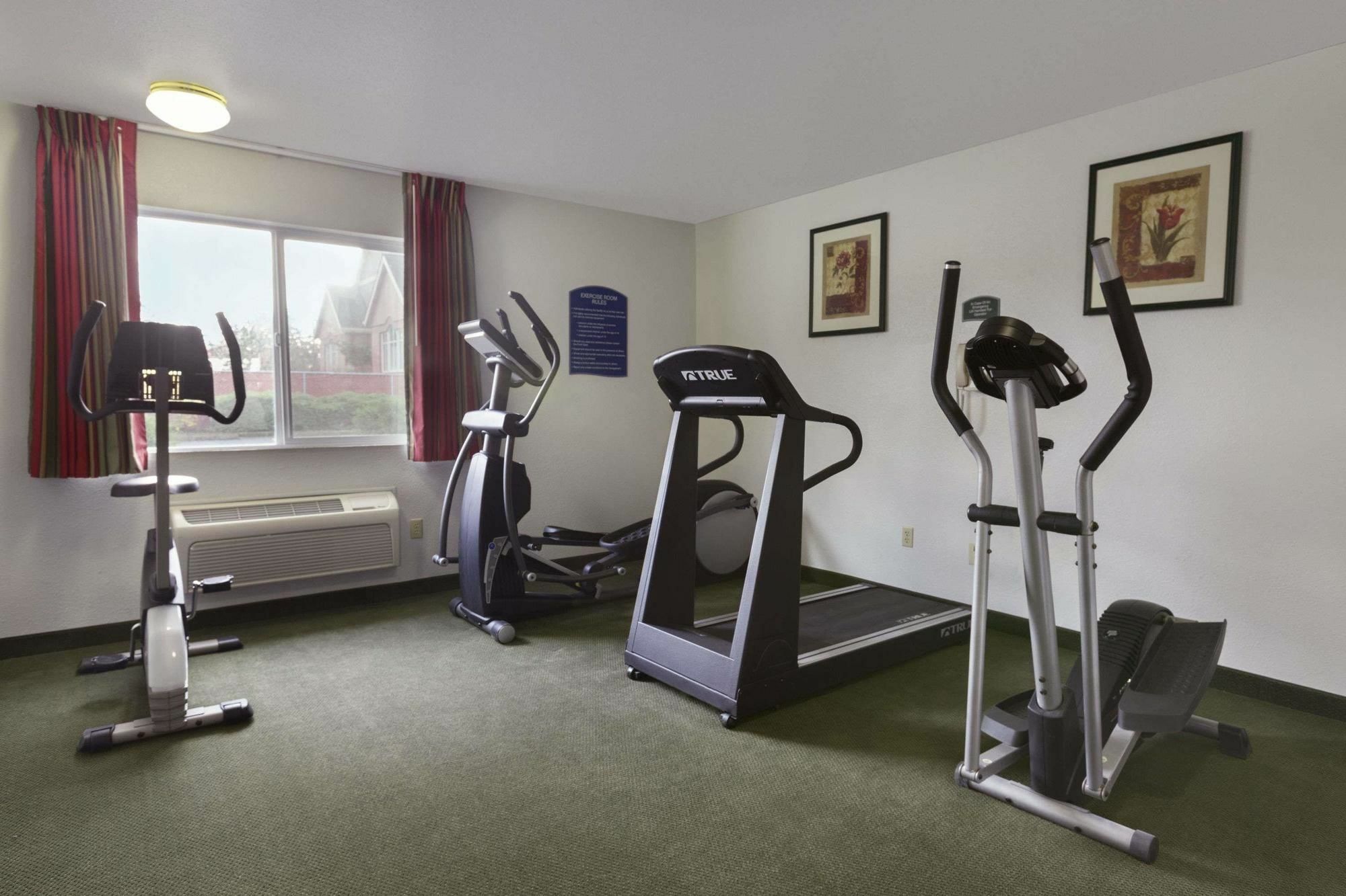 Howard Johnson By Wyndham Salem Esterno foto