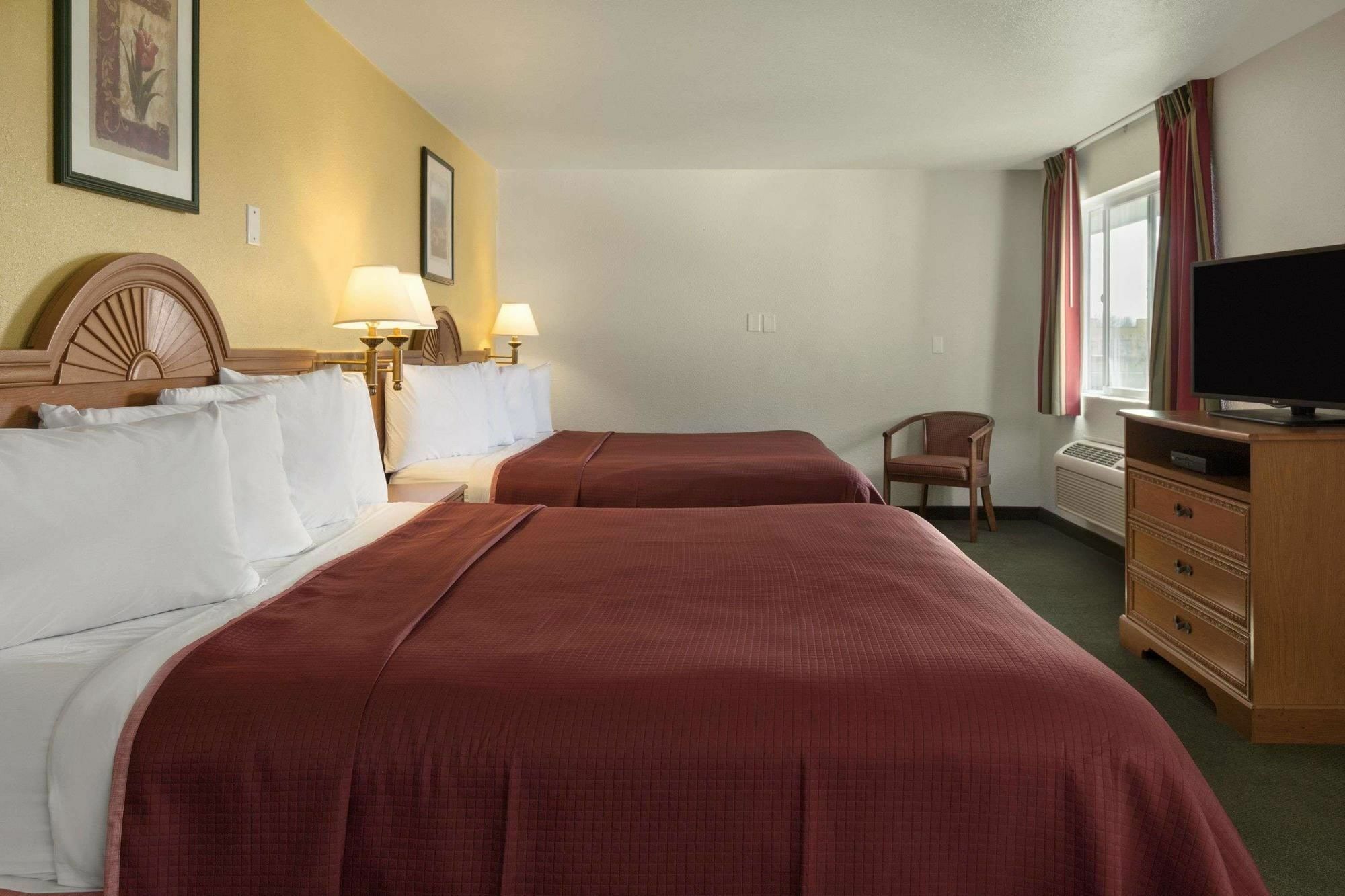 Howard Johnson By Wyndham Salem Esterno foto