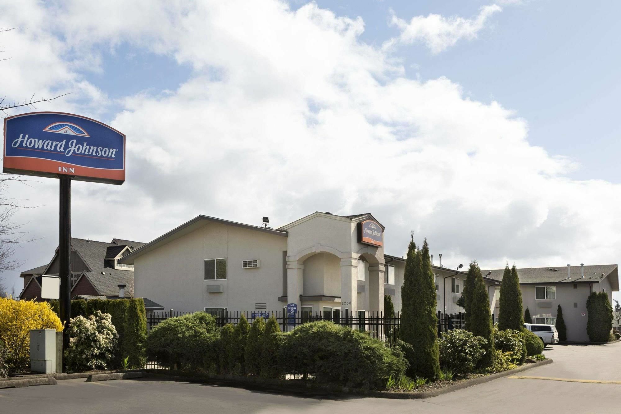 Howard Johnson By Wyndham Salem Esterno foto